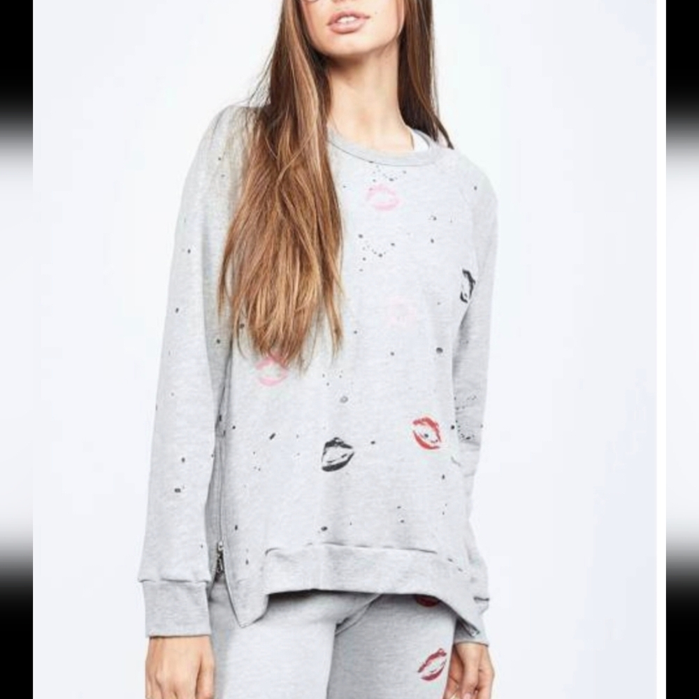 Lauren Moshi Side Zipper Les All Over Watercolor Lips sweatshirt